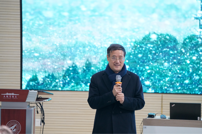 陕文投原董事长王勇等领导嘉宾一行考察西安明德理工学院，并出席瀛湖采风总结会